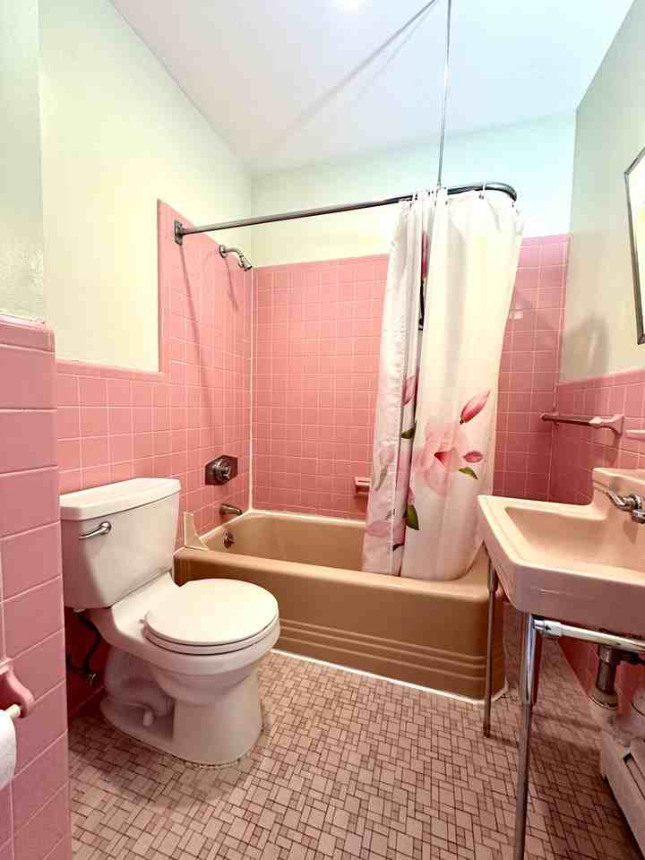 160 Franklin St #NA - Photo 6 of 9