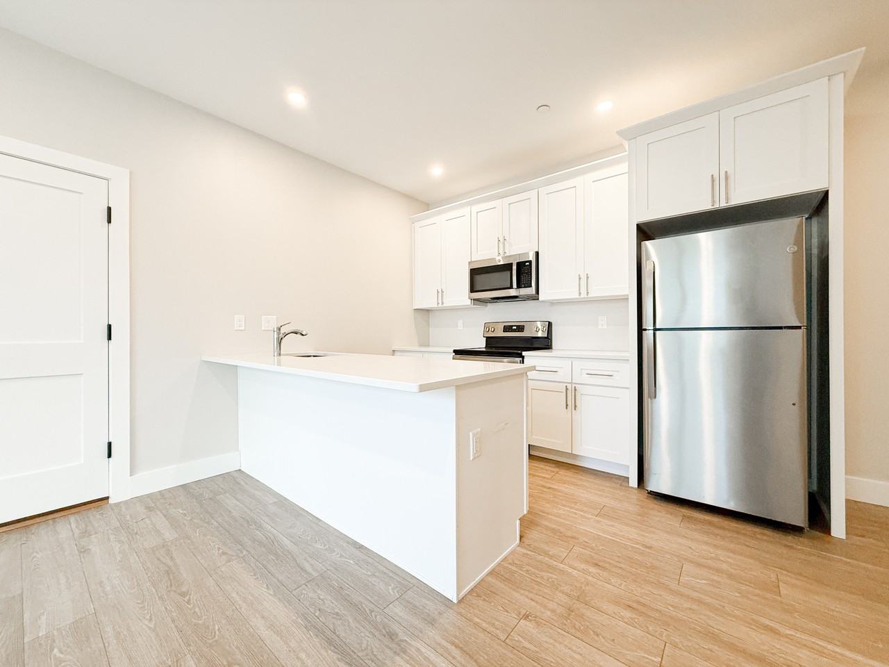 58 River St #6