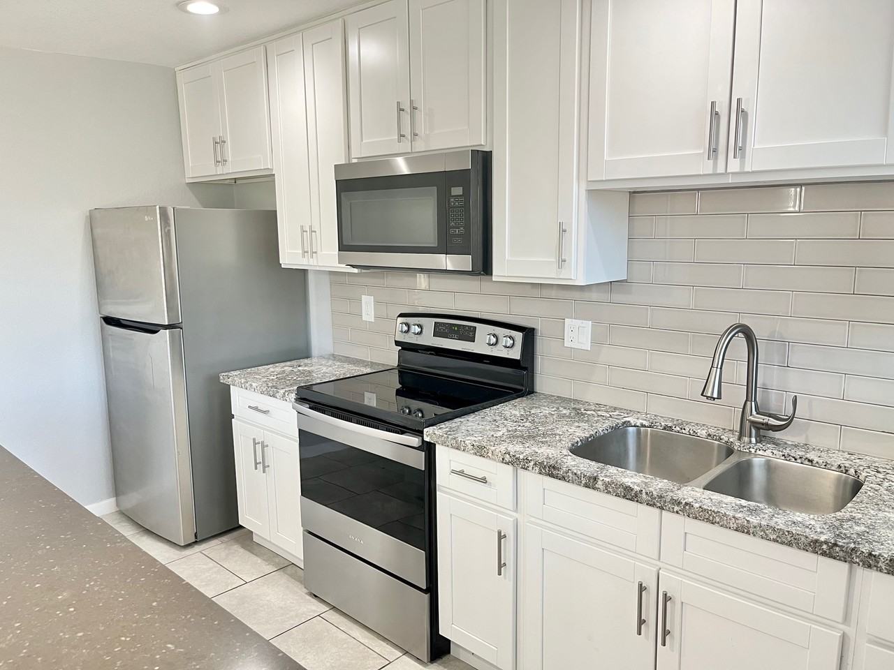 3208 N 37th St #8 - Photo 3 of 50