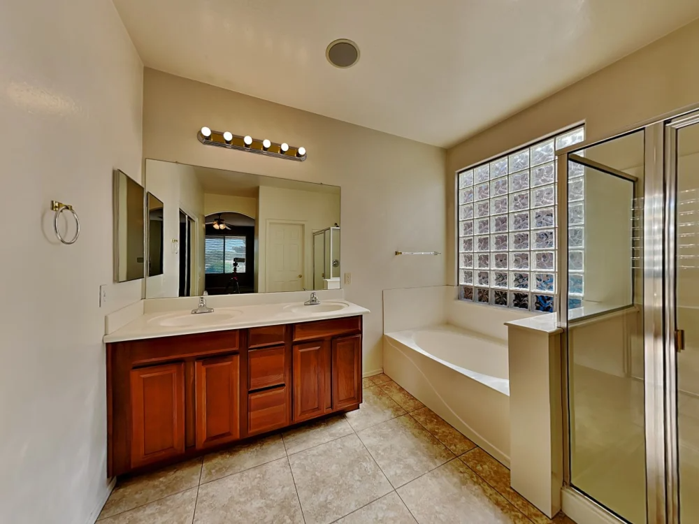 2615 W Apollo Rd #NA - Photo 5 of 6