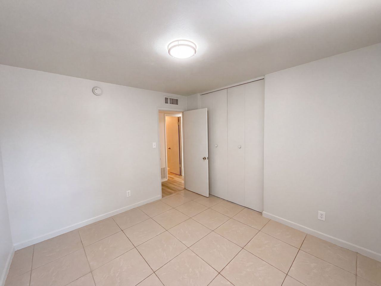 3545 W Sierra Vista Dr #NA - Photo 5 of 14
