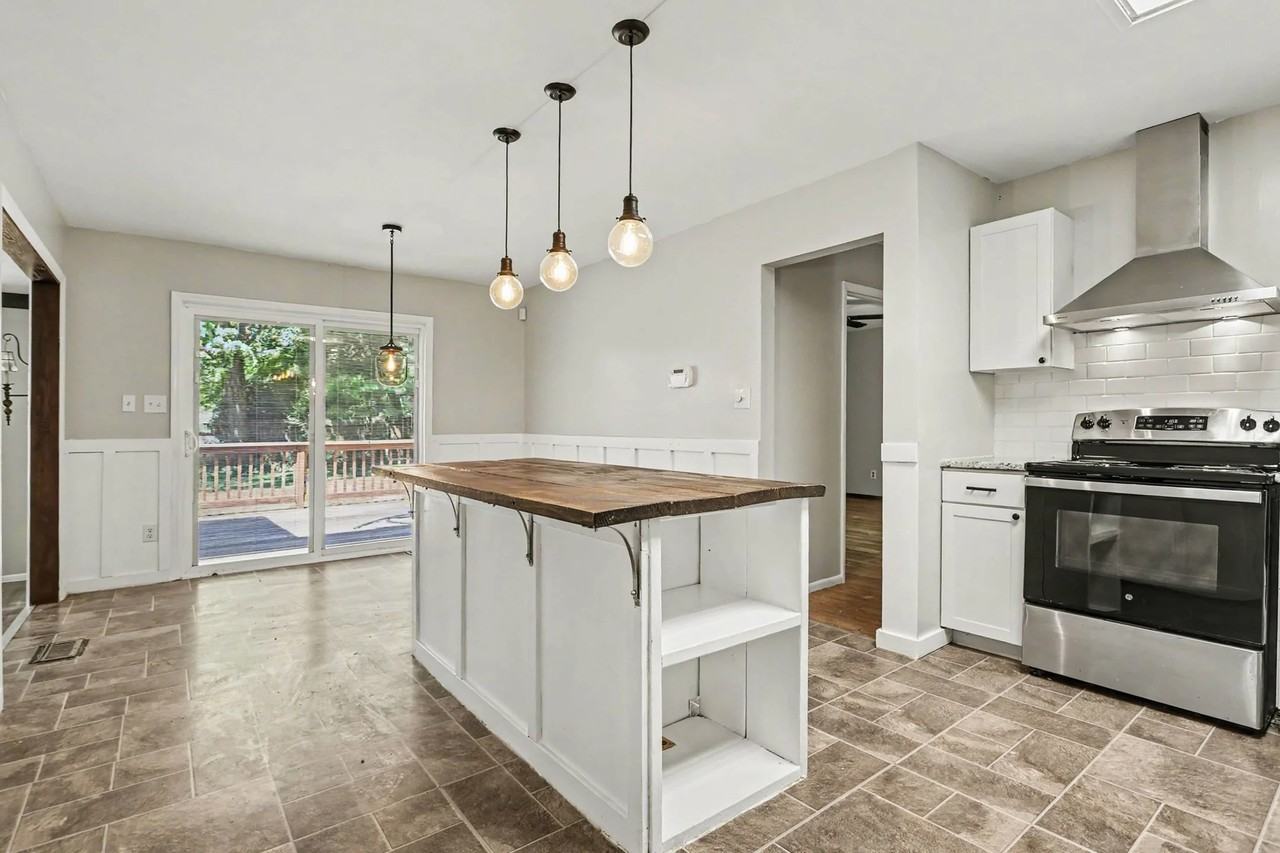 725 Chippewa Trl #NA - Photo 4 of 10
