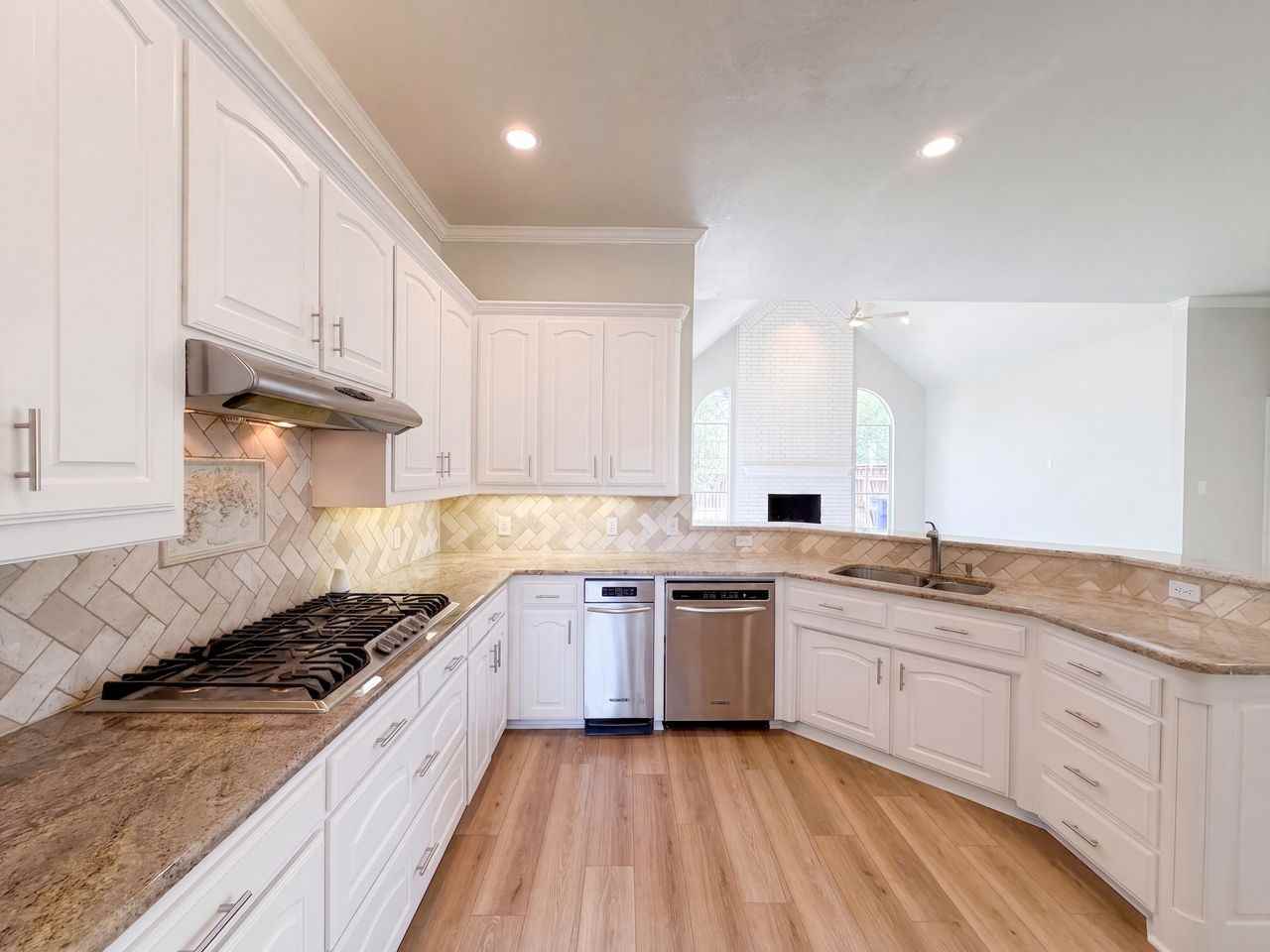 1608 Brentwood Trl #NA - Photo 5 of 14