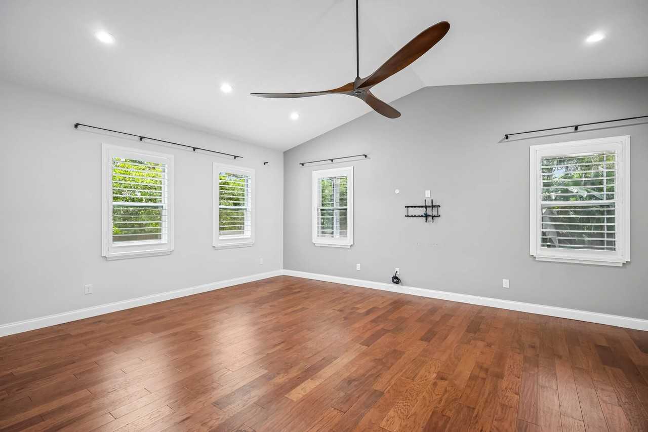 3207 W Price Ave #NA - Photo 7 of 17