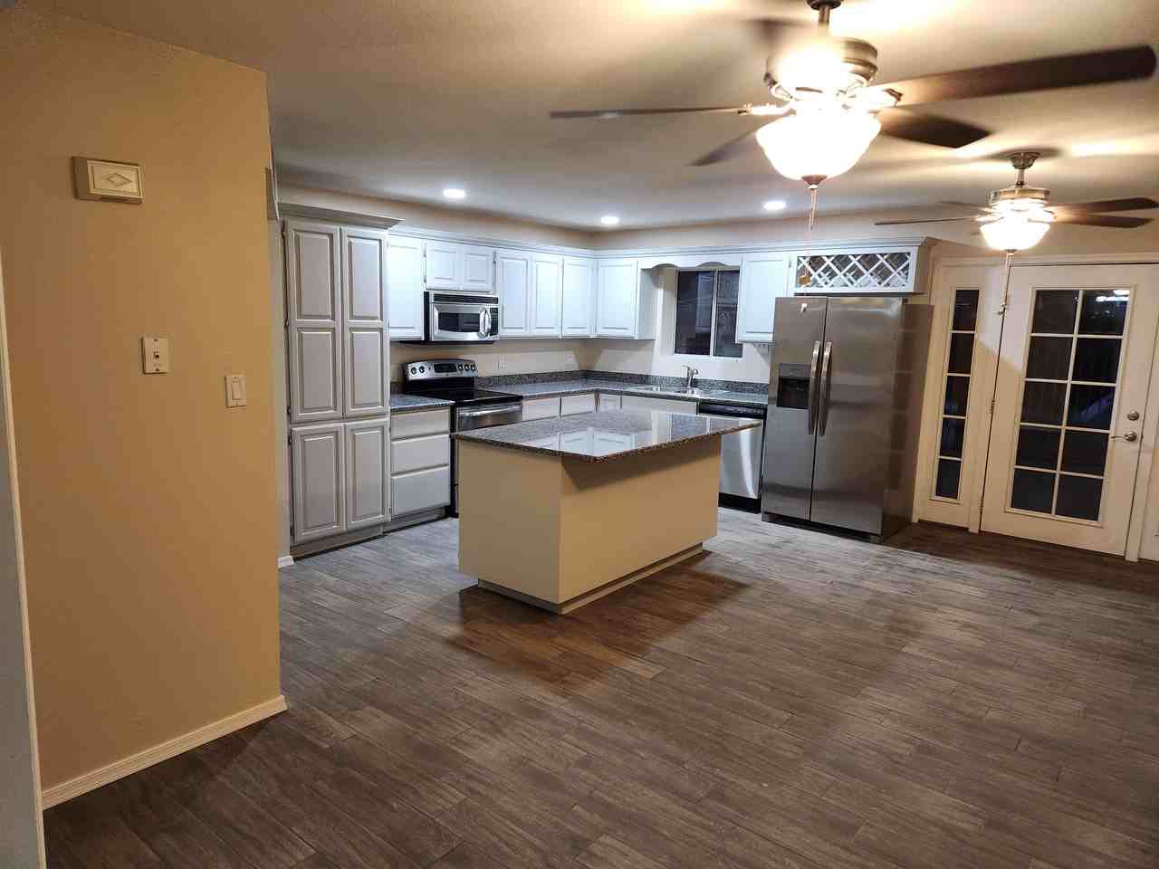 8207 E Mitchell Dr #NA - Photo 5 of 19