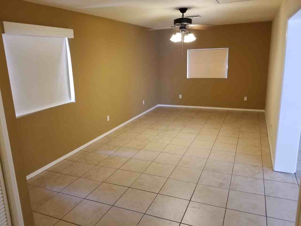 8207 E Mitchell Dr #NA - Photo 7 of 19