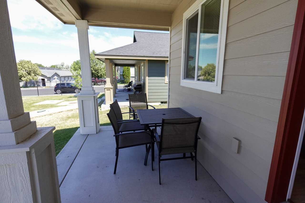 123 9th Ave #39 - Photo 5 of 20