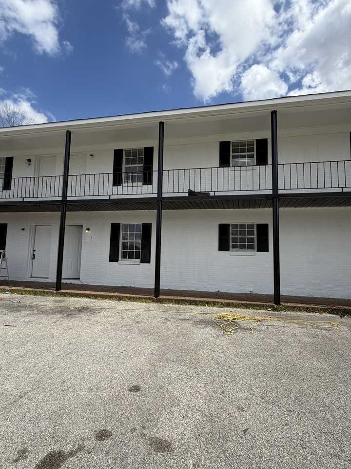 1282 Fairground Rd - Photo 2 of 6
