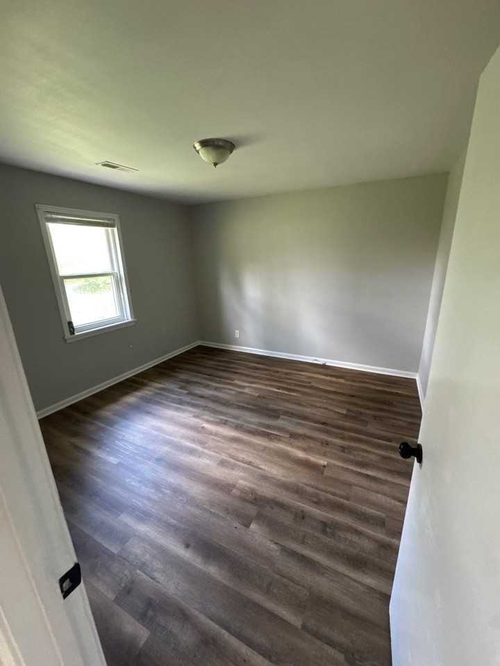 920 Nmonroe #4 - Photo 3 of 9