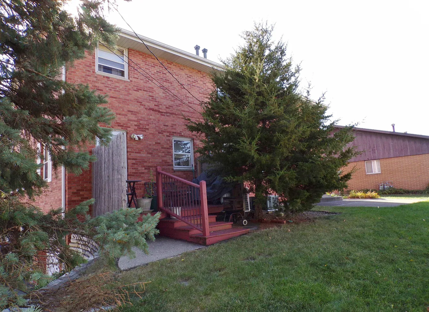 2205 W Westport Rd #A - Photo 4 of 16