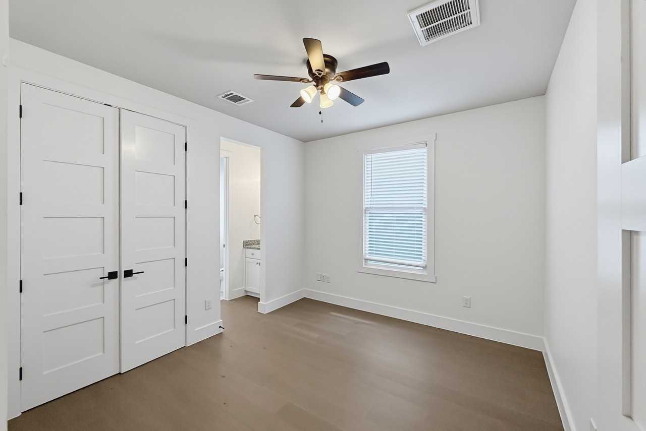 311 E Evergreen St #18 - Photo 2 of 38