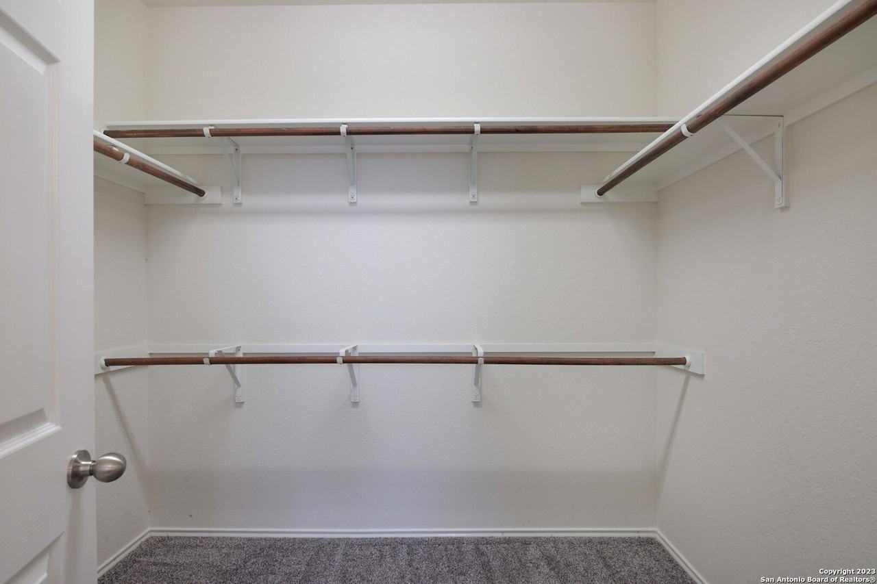 722 Broad Elk - Photo 2 of 17