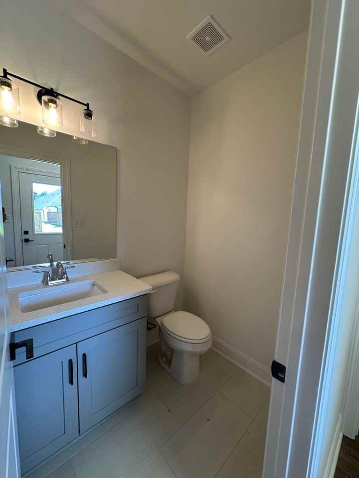 636 Cottage Grove Cir #1 - Photo 3 of 19