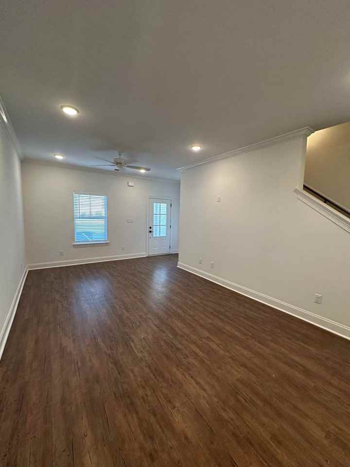 636 Cottage Grove Cir #1 - Photo 5 of 19