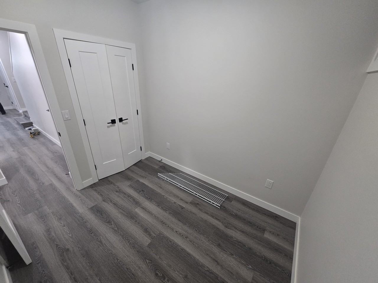 468 Ferry Rd #A - Photo 4 of 5