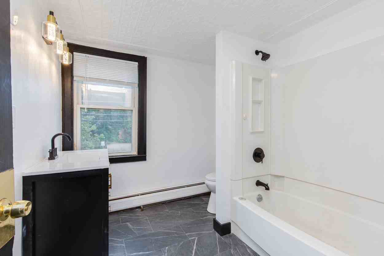 7 Court St #3 - Photo 2 of 8