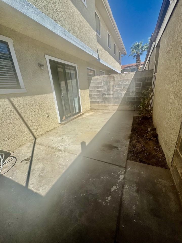 525 S.E. #34 - Photo 6 of 33