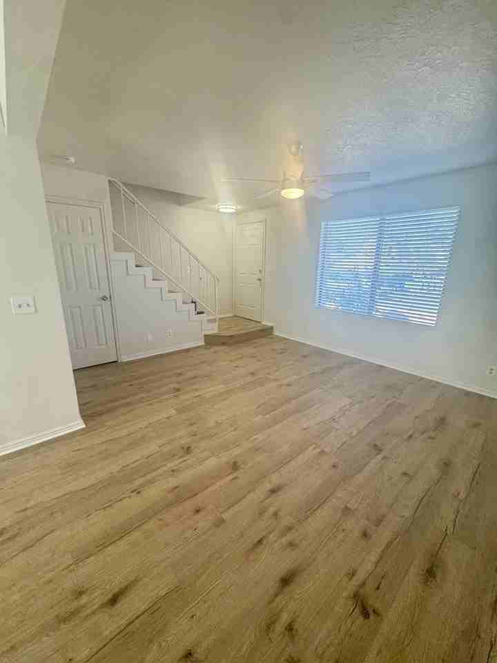 525 S.E. #34 - Photo 7 of 33