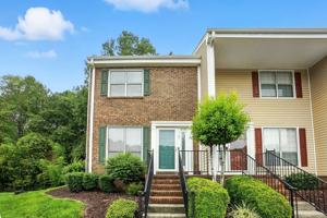 featured image of 1101 Surry Ln #1