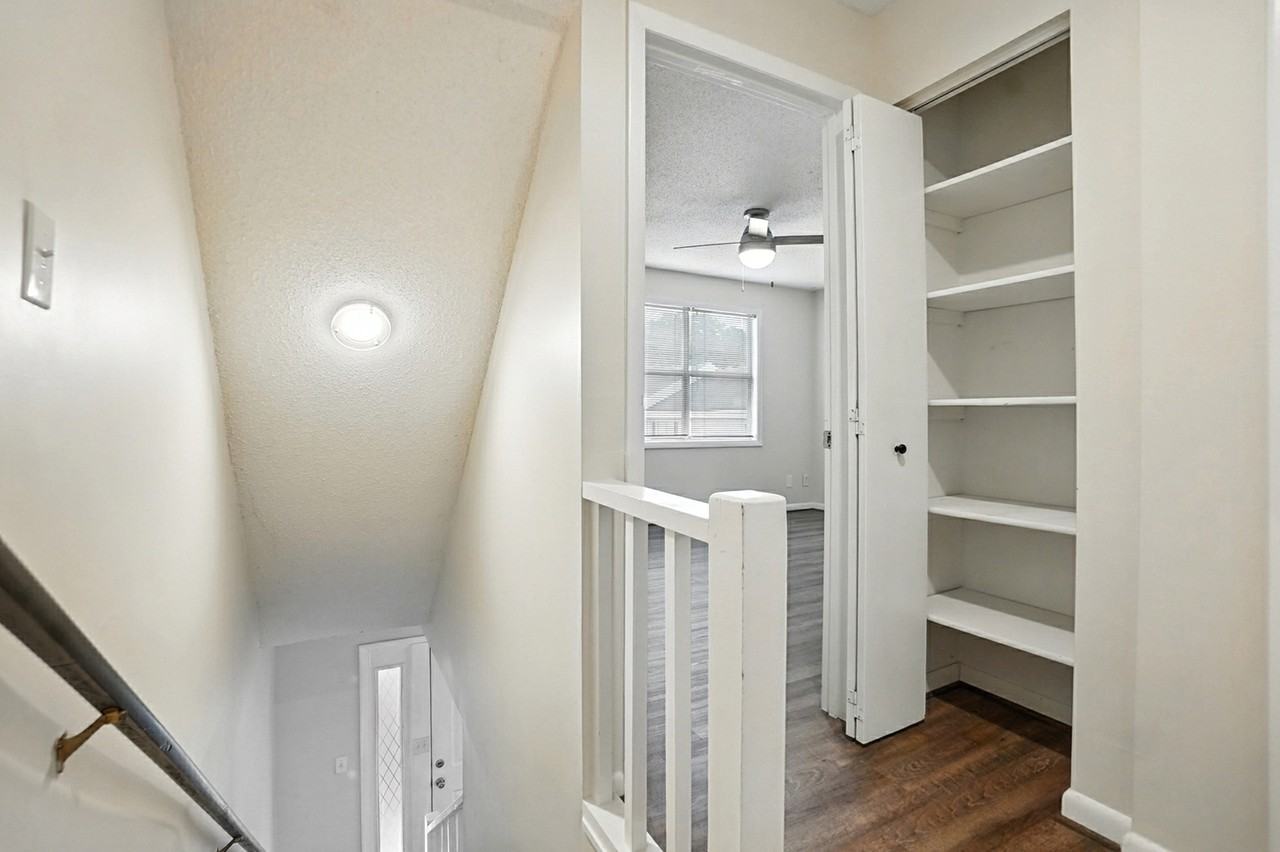 1101 Surry Ln #1 - Photo 2 of 33