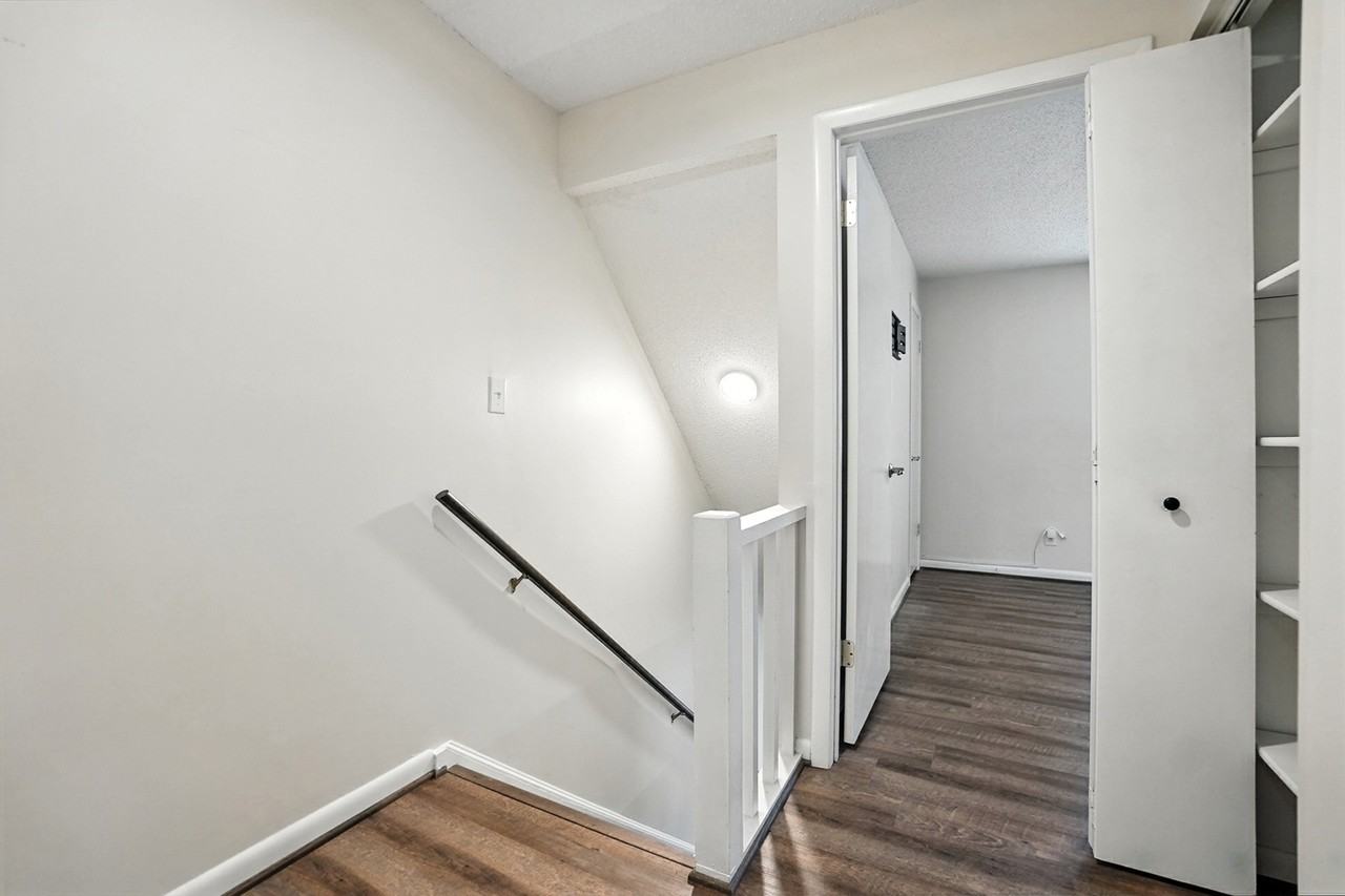 1101 Surry Ln #1 - Photo 3 of 33