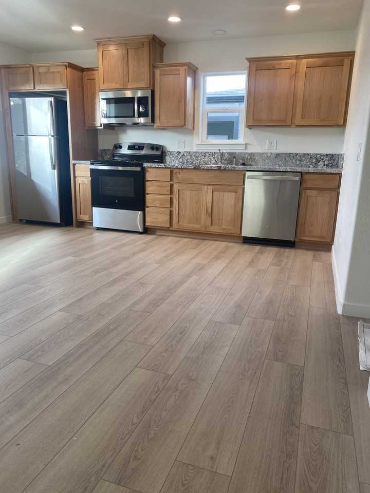 1316 Ne 7th St #A - Photo 6 of 20