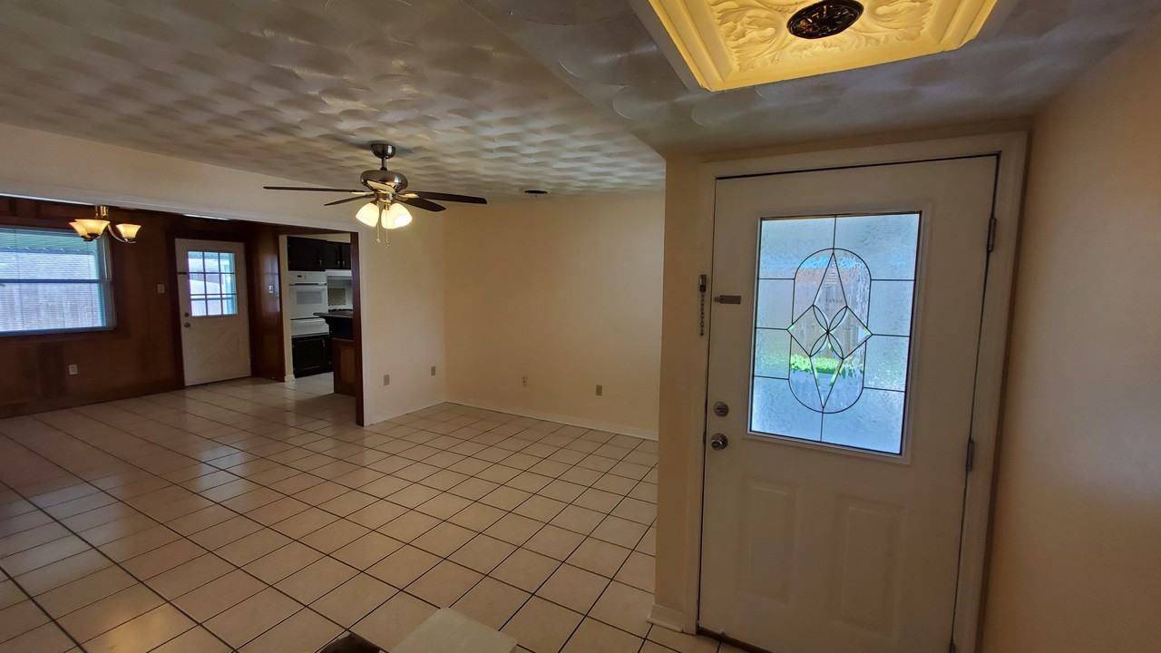 1408 Vegas Dr #NA - Photo 3 of 23