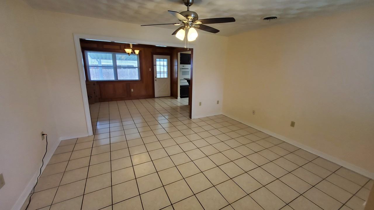 1408 Vegas Dr #NA - Photo 5 of 23