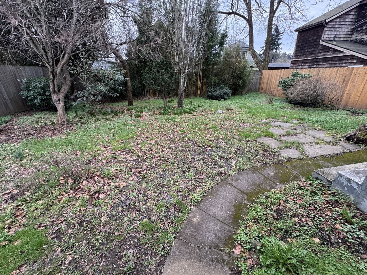 410 Ne 56th Ave - Photo 4 of 16