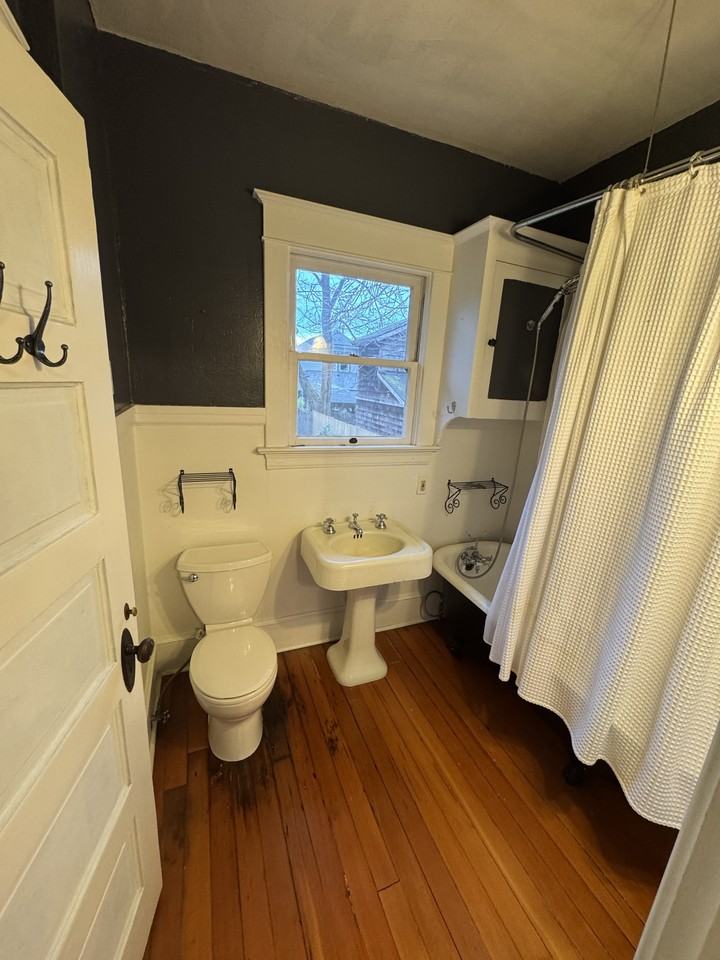 410 Ne 56th Ave - Photo 7 of 16