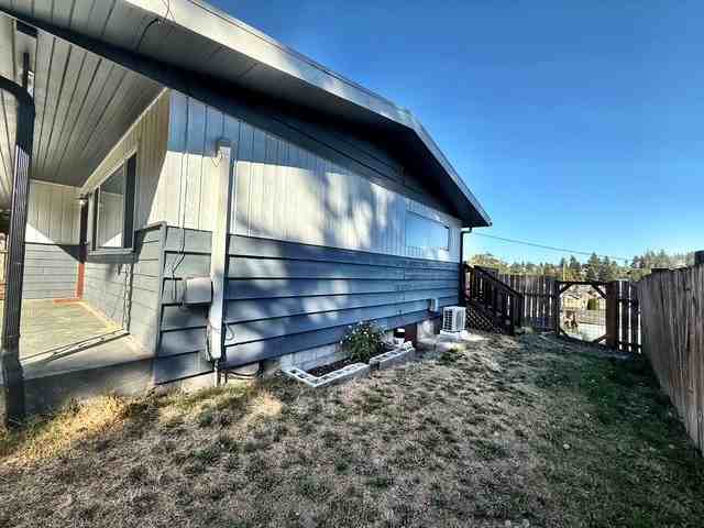 120 N Cambrian Ave - Photo 7 of 30