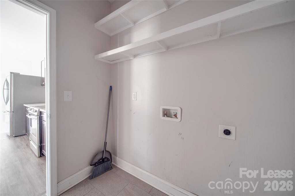 112 Rockwell Court - Photo 2 of 46