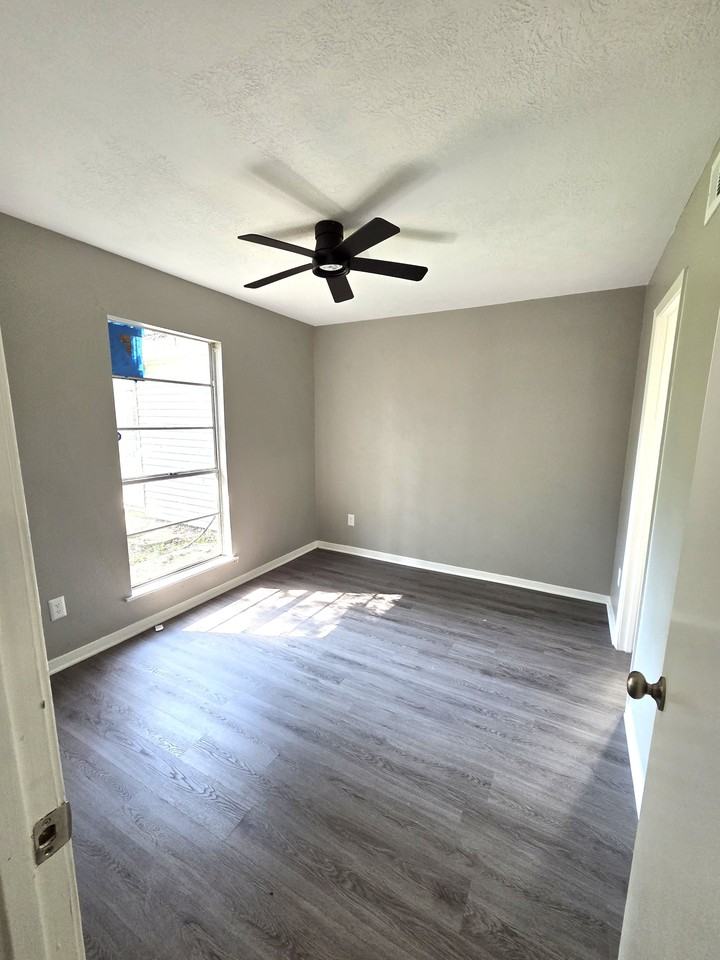 415 County Rd - Photo 3 of 50