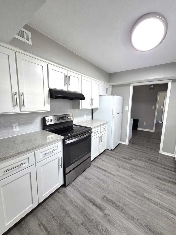 415 County Rd - Photo 4 of 50
