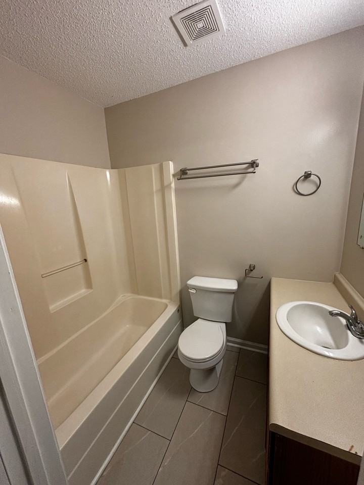 216 S Mulberry St #3 - Photo 3 of 6