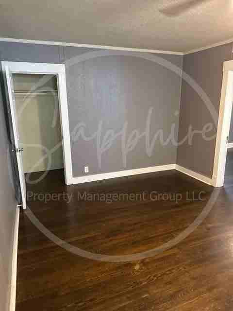 5505 Woodland Ave - Photo 6 of 8
