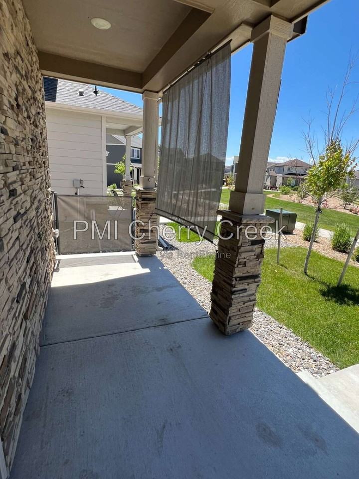 6841 Longpark Dr - Photo 2 of 33