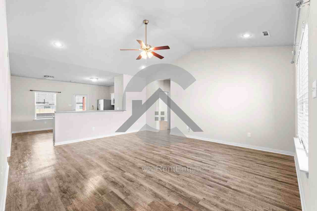 2230 Matthews Meadows Ln - Photo 2 of 16