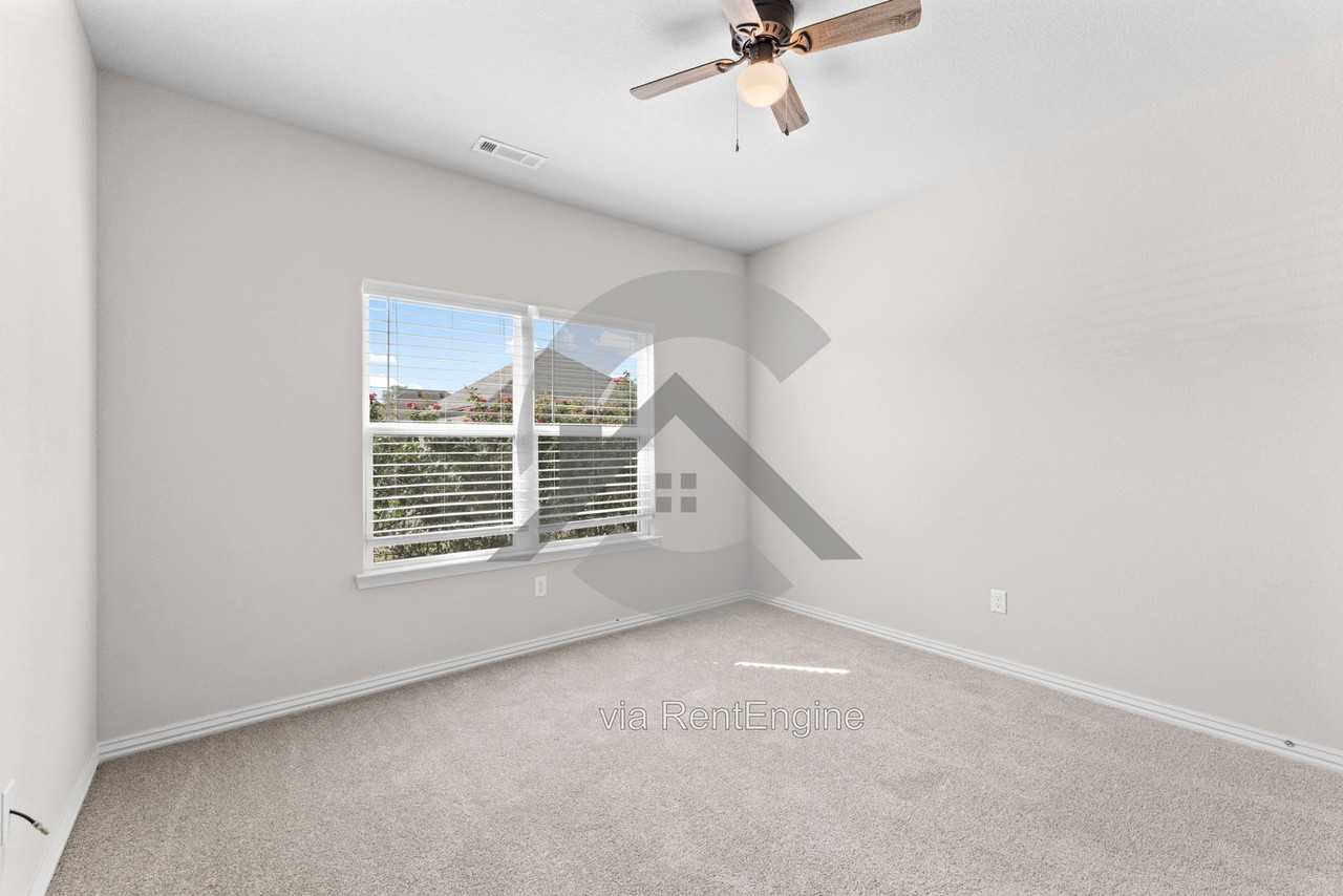 2230 Matthews Meadows Ln - Photo 6 of 16