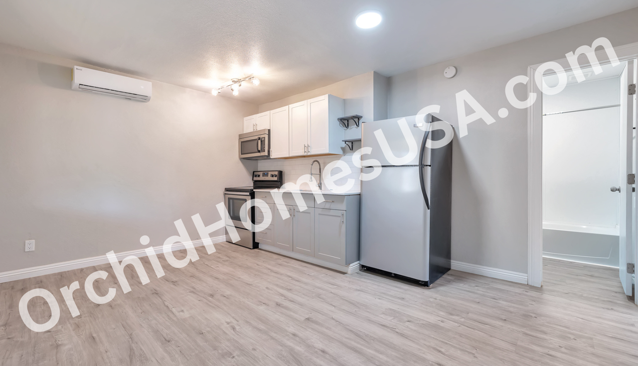 3811 S 9th St #A - Photo 3 of 11