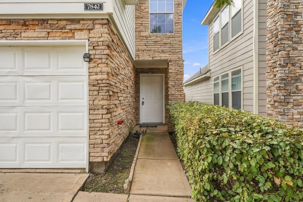 7842 Winding Creek Vw - Photo 3 of 25