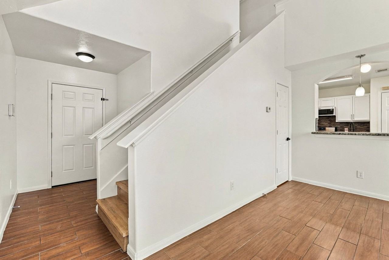 7842 Winding Creek Vw - Photo 5 of 25