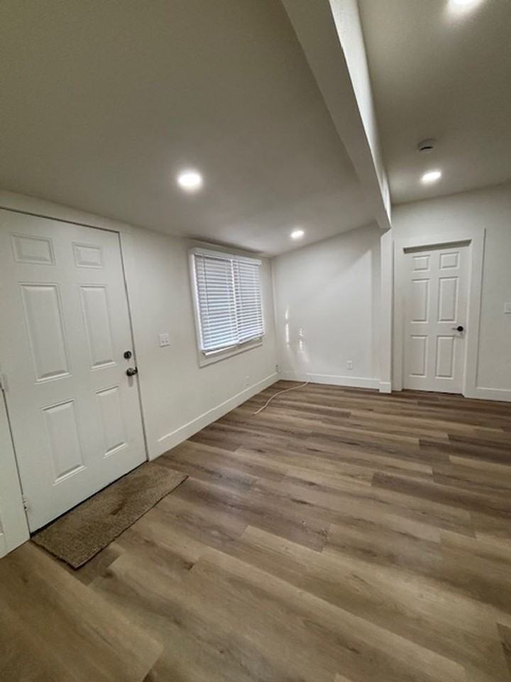 4338 University Ave #C - Photo 3 of 11