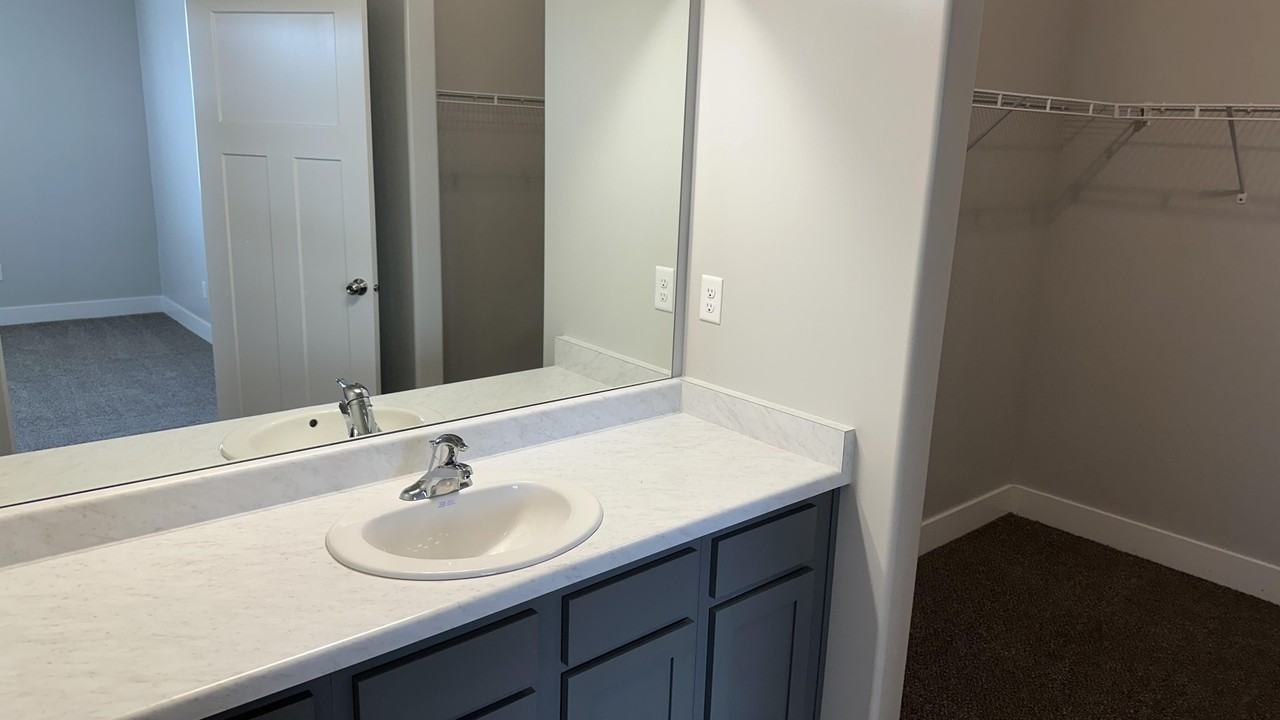 767 Nw #1 - Photo 5 of 18