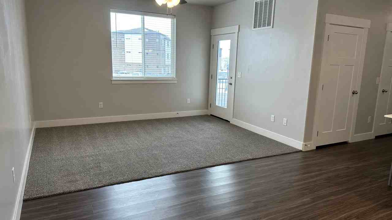 767 Nw #1 - Photo 7 of 18