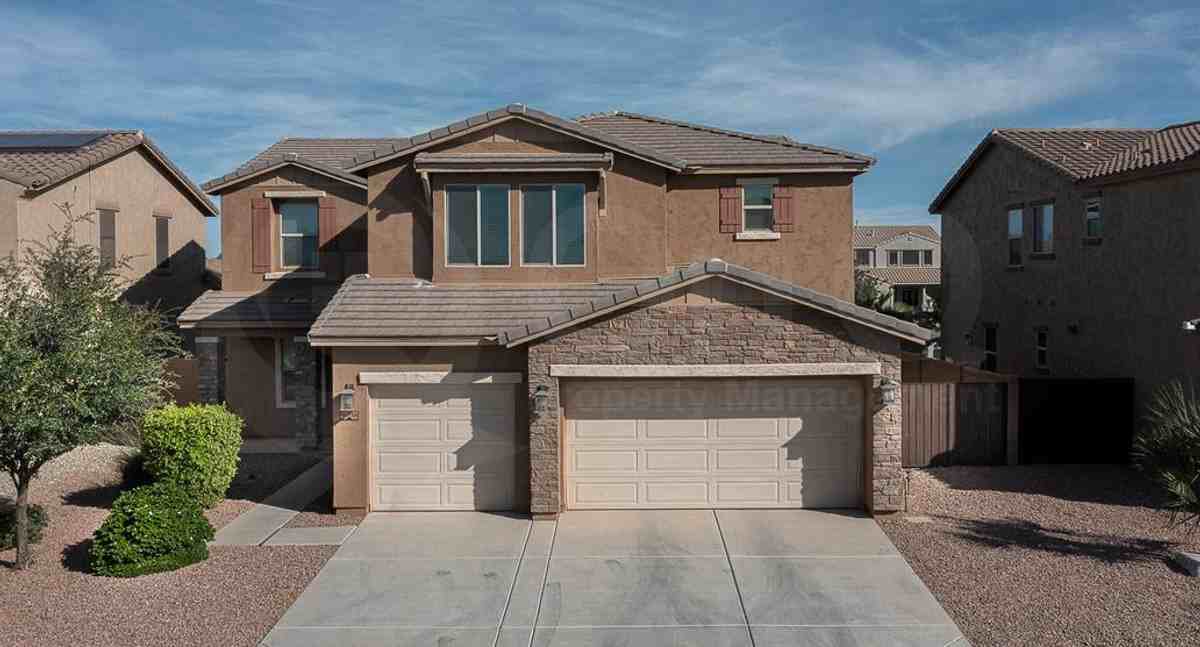 40756 W Parkhill Dr - Photo 4 of 9