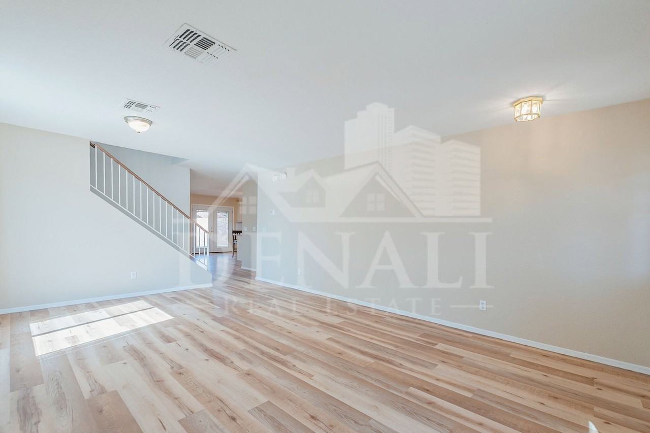 10095 N Mill Crossing Way - Photo 6 of 50
