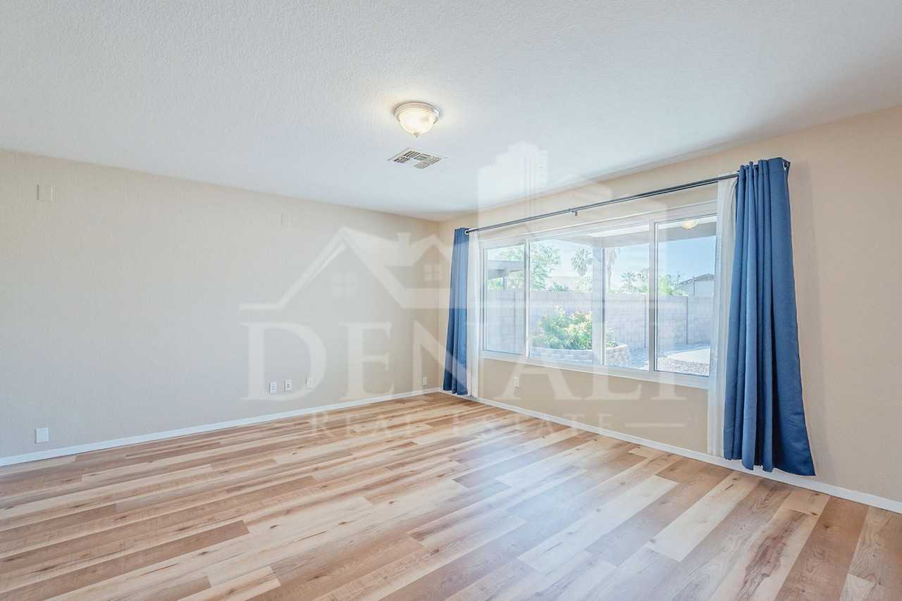 10095 N Mill Crossing Way - Photo 7 of 50