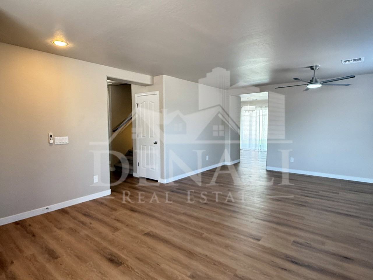 11534 W Longley Ln - Photo 4 of 29