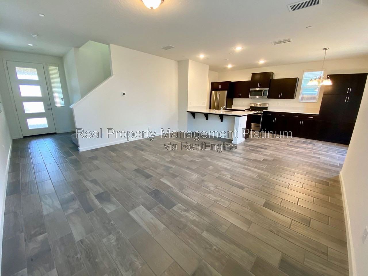 1950 Minarets Ln - Photo 2 of 16